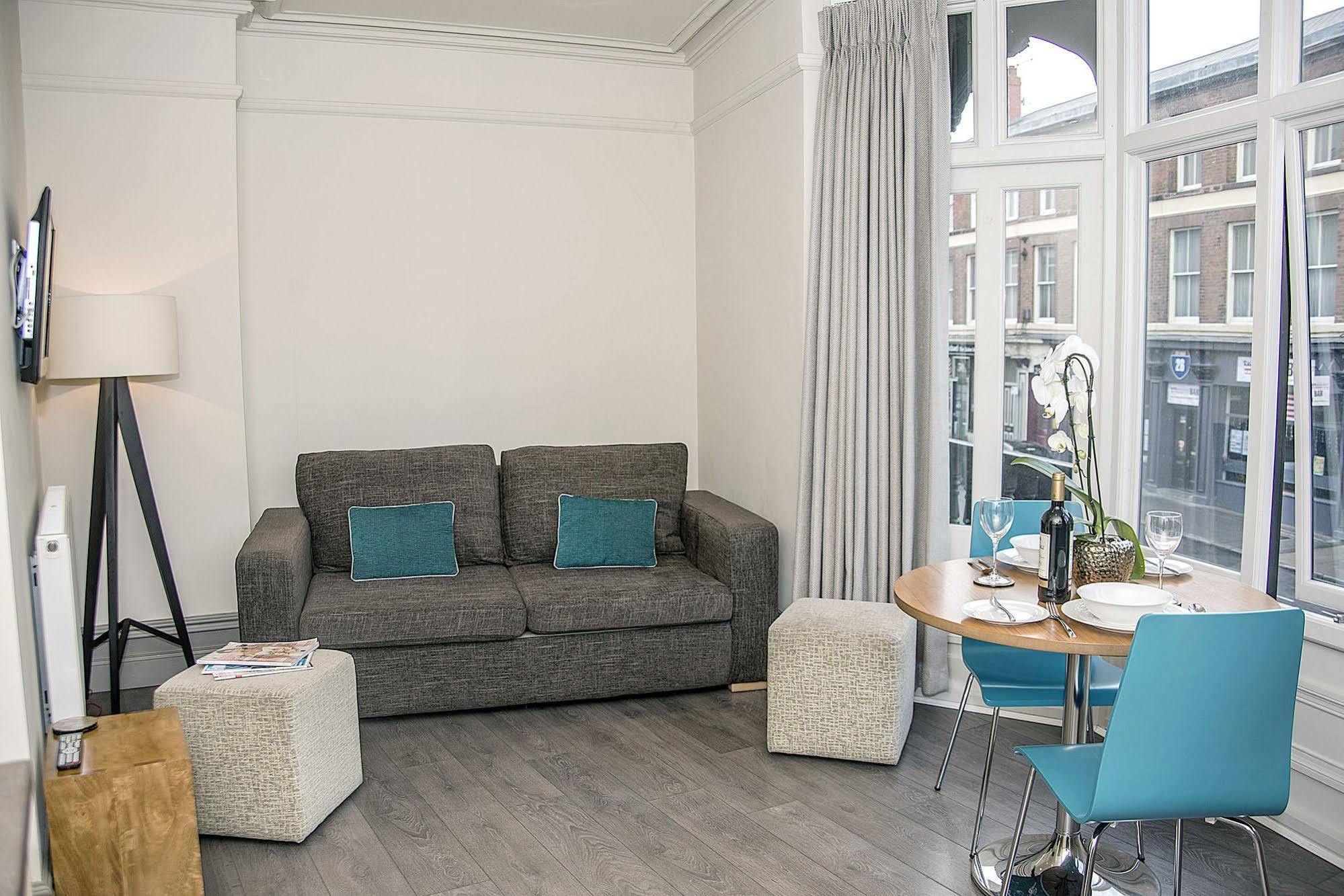 Base Serviced Apartments - City Road Честер Экстерьер фото