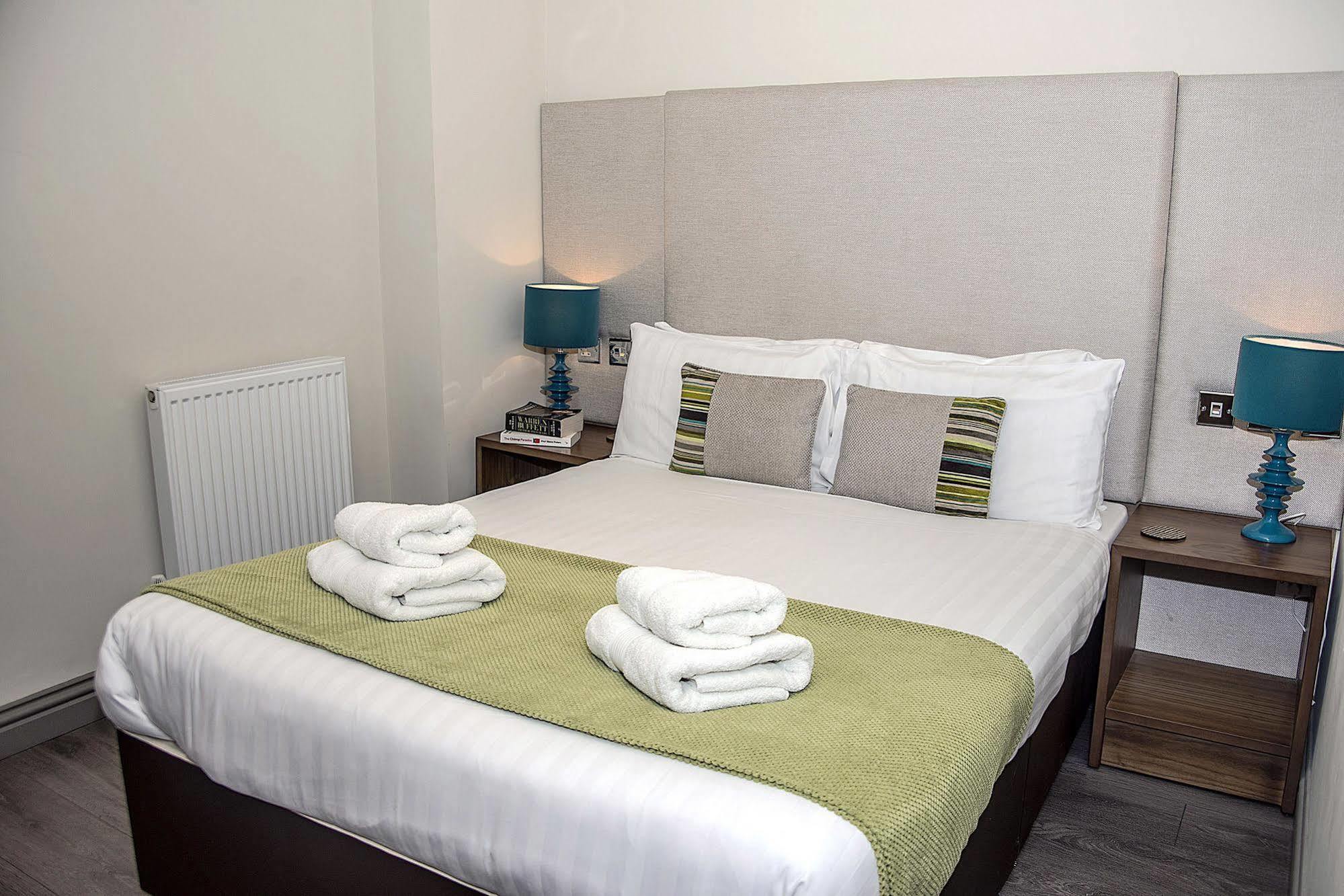 Base Serviced Apartments - City Road Честер Экстерьер фото